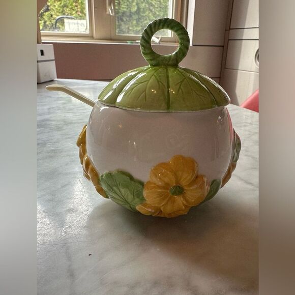 EUC Vintage Made In Japan 70’s Floral Ceramic Sugar Bowl with Spoon - Picture 3 of 9